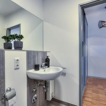 Apartmán Premium Duplex - 20 Min To Cologne - Garage & Terrace *