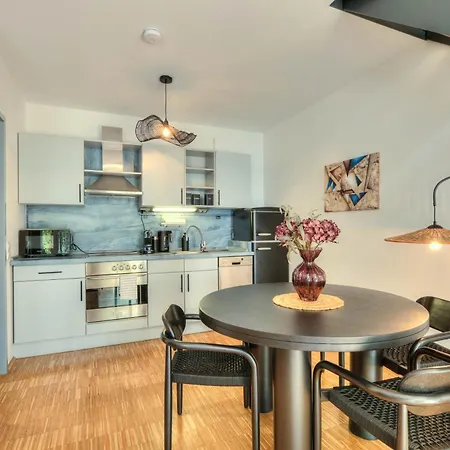 アパート Premium Duplex - 20 Min To Cologne - Garage & Terrace ヒュルト