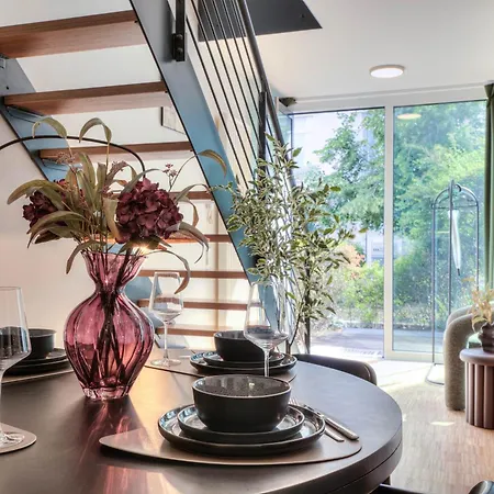 アパート Premium Duplex - 20 Min To Cologne - Garage & Terrace ヒュルト